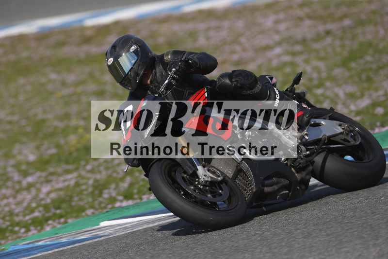 /Archiv-2024/02 29.01.-02.02.2024 Moto Center Thun Jerez/Gruppe gruen-green/77